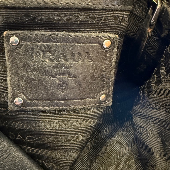 Authentic Prada Black leather bag with Silver hardware - Picture 16 of 16